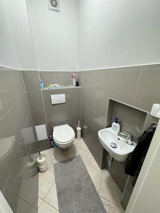 Cozy Karlin Apartment Prague Exterior photo